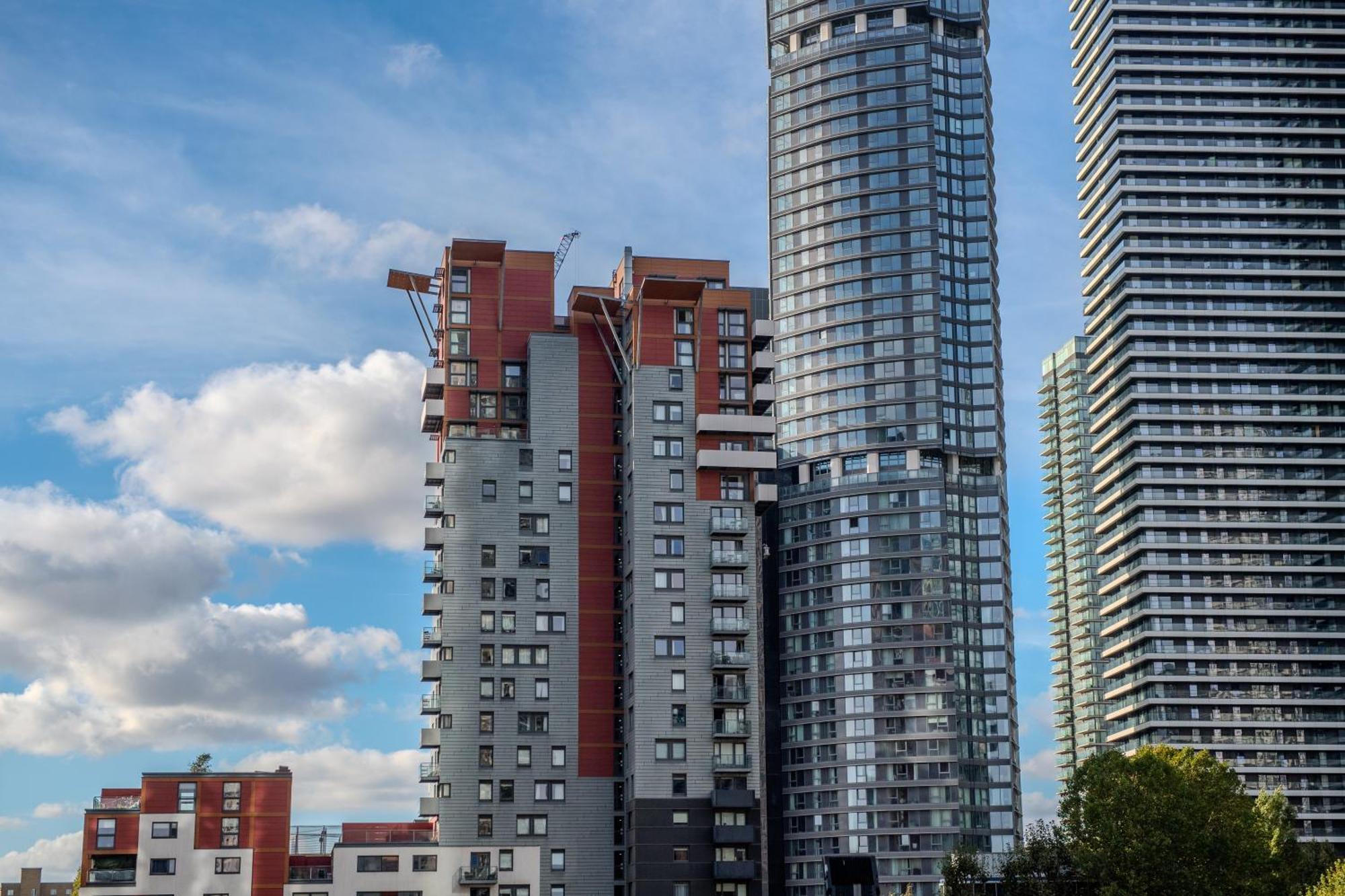 Luxury Cosy Apartment With Stunning London Skyline Views! Exterior photo